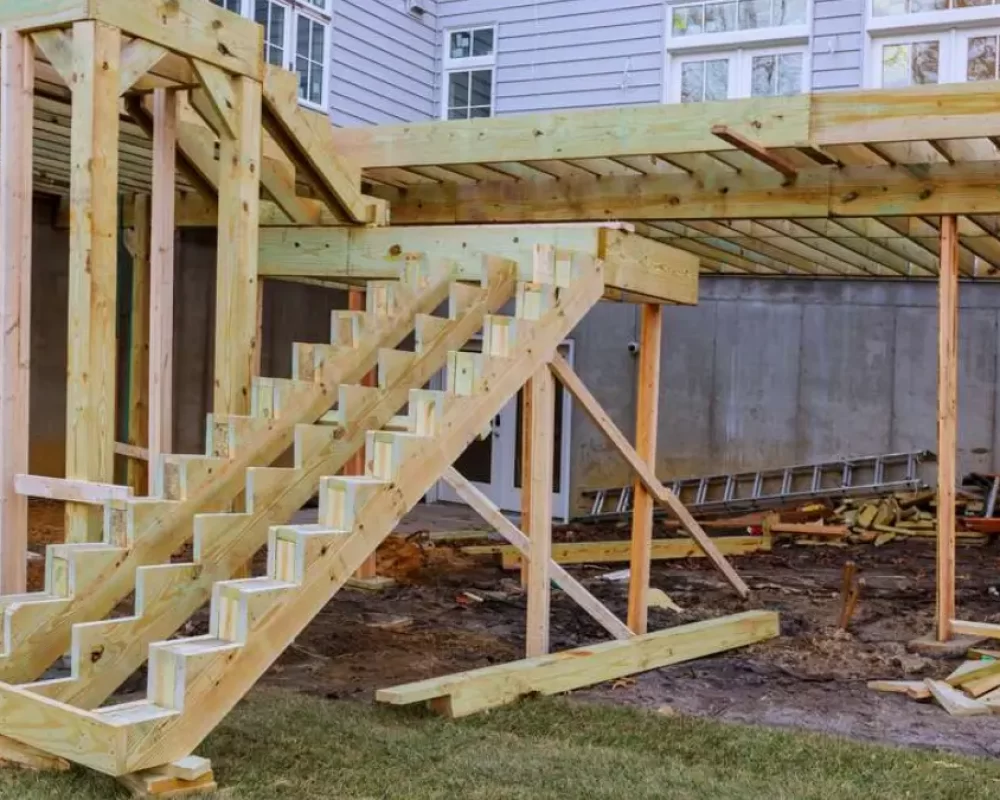 Wood deck construction in Toronto
